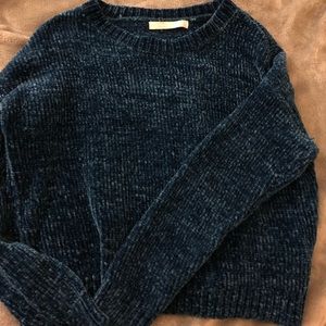 BLUE SWEATER